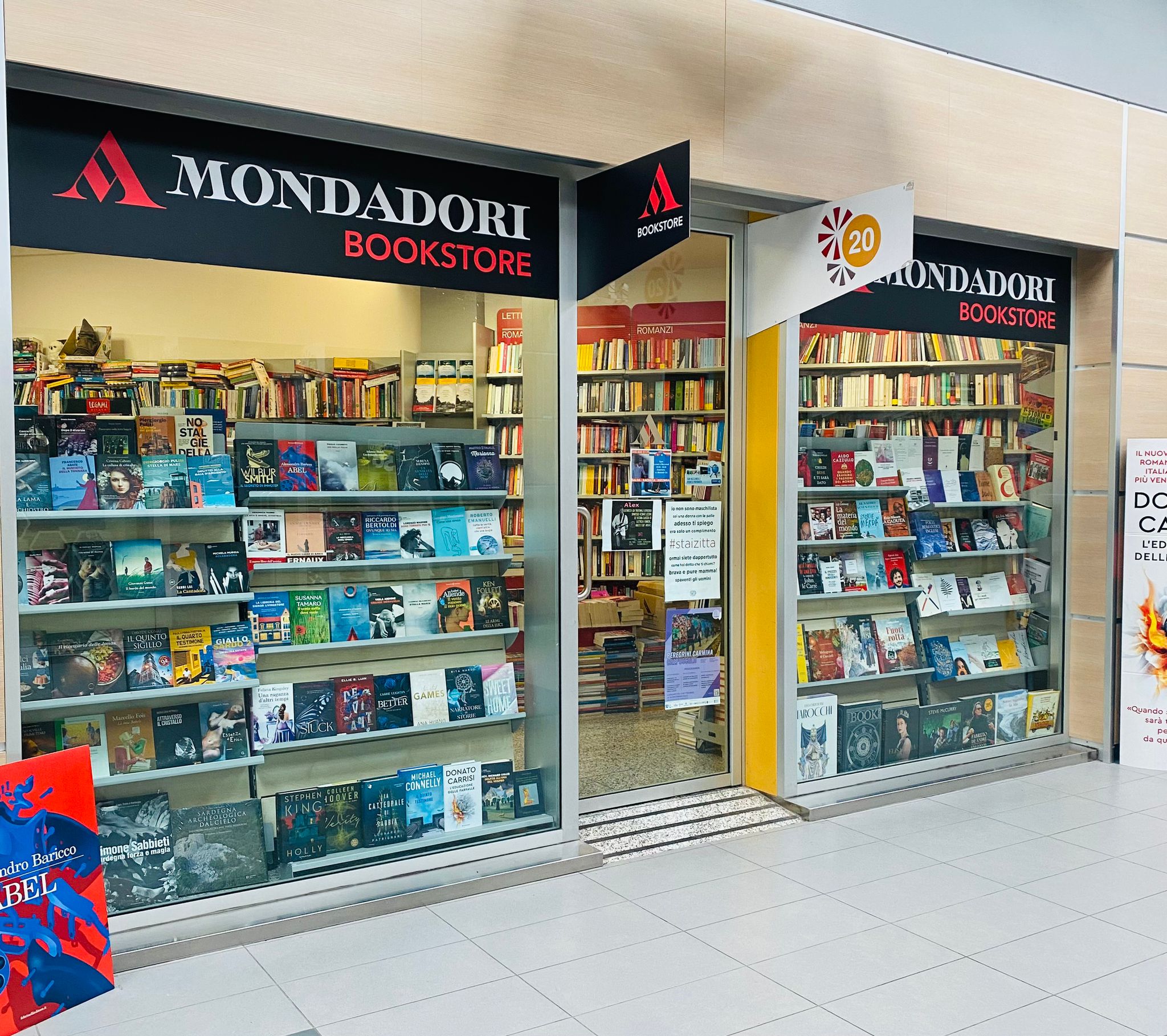 Ilaria, libreria Mondadori Bookstore – I Mulini